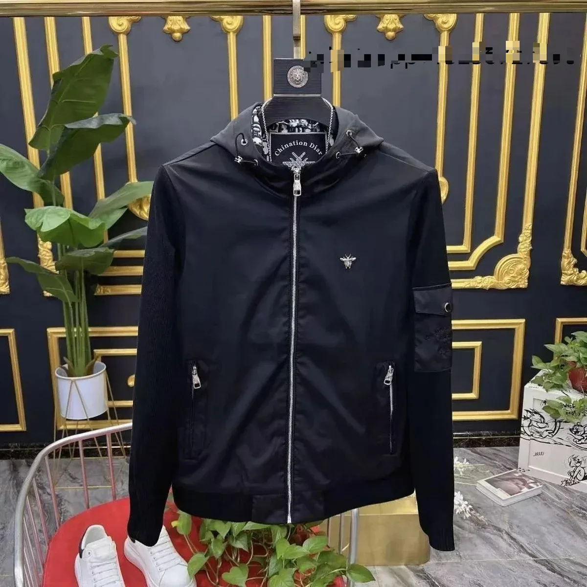Dior防风衣蜜蜂标黑色连帽夹克