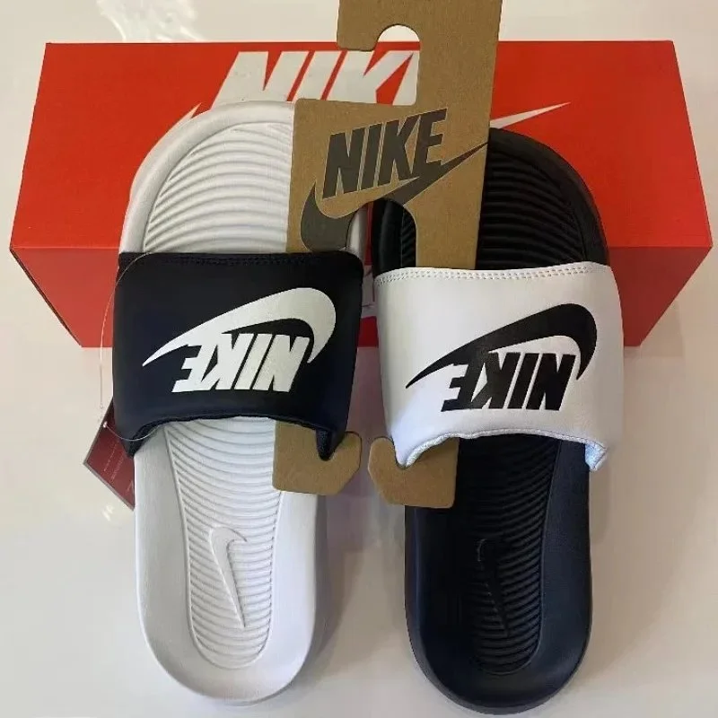 Nike Victory Black/White Slippers