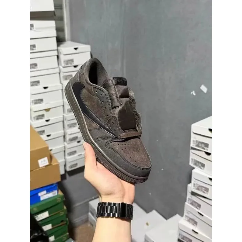 Nike Air Jordan 1 Low Triple Black Sneakers