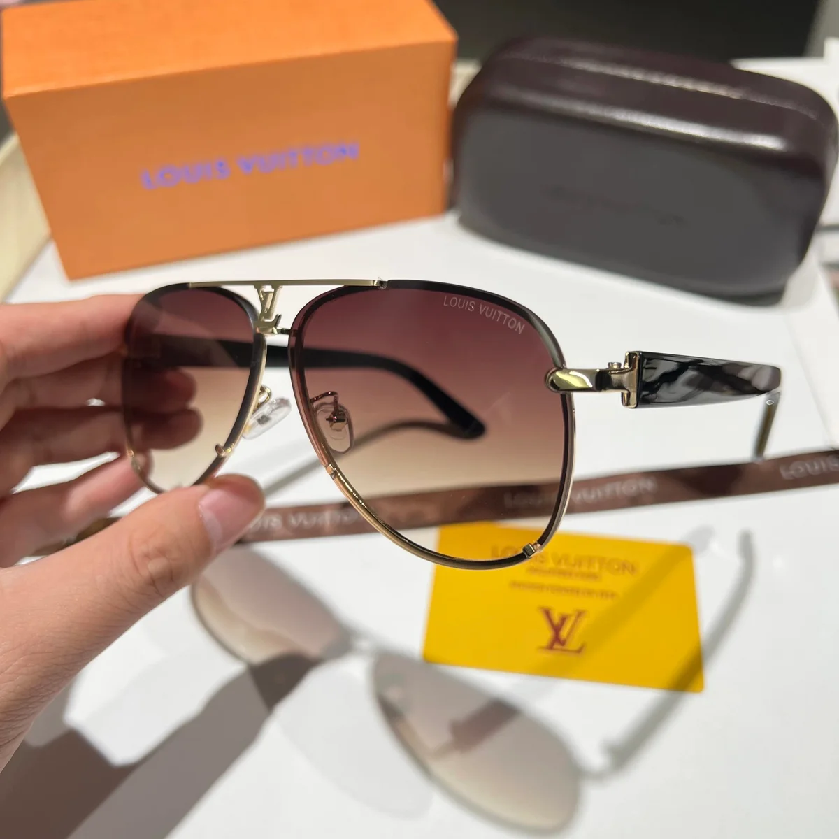 Louis Vuitton Air Force 1 Gradient Aviator Sunglasses