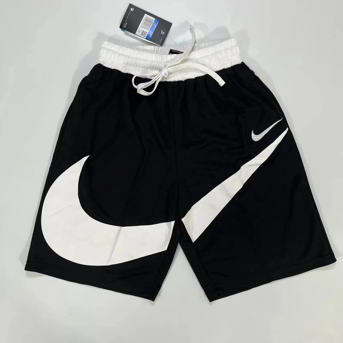 Nike Air Max 7 Black/White Shorts