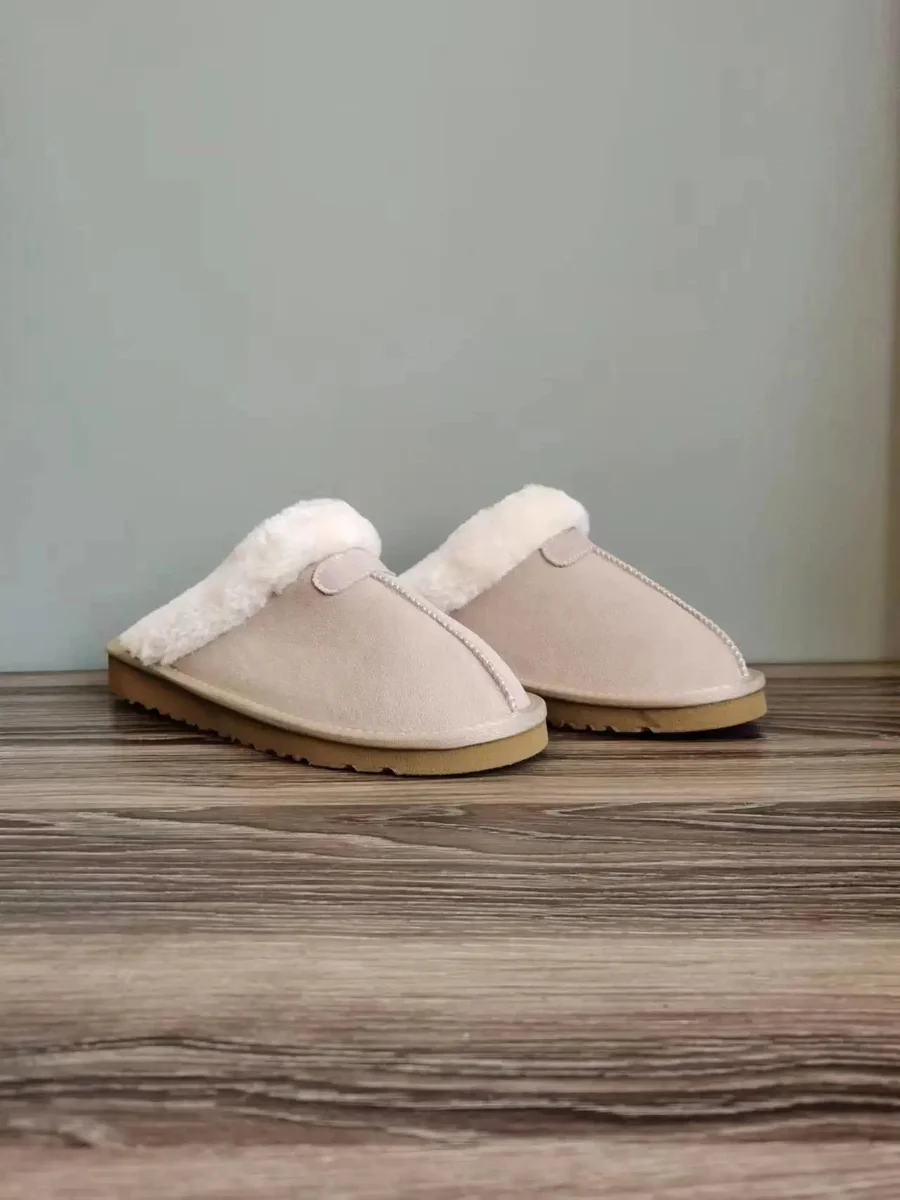 UGG Classic Short Sandstone Slippers