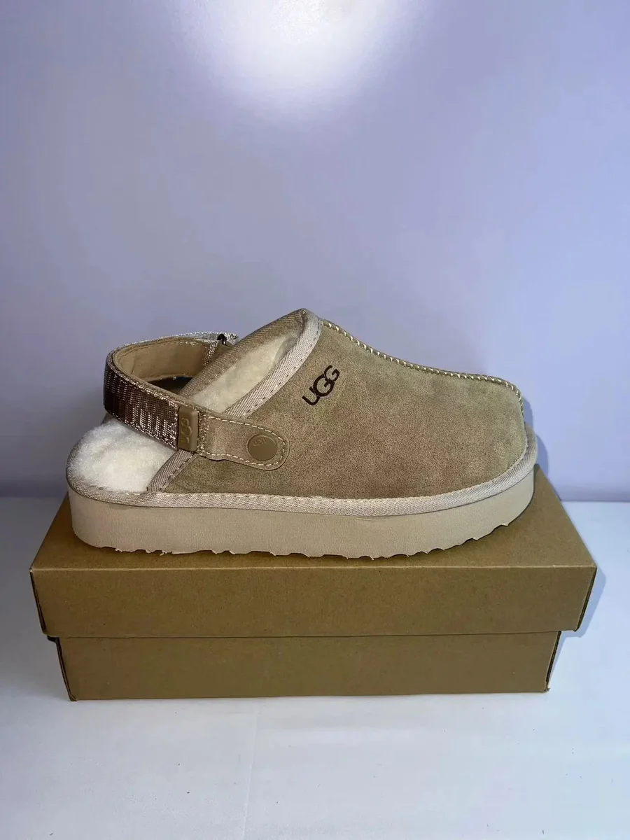 UGG Classic Short Sandal Beige Slippers