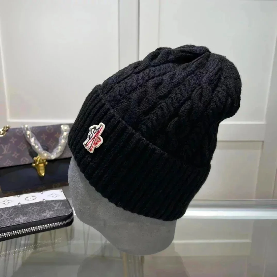 Louis Vuitton Cable Knit Beanie Black Headwear