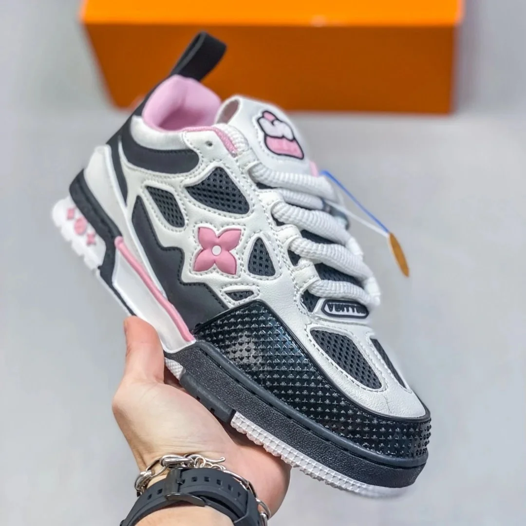 Louis Vuitton Tabi White/Pink Sneakers