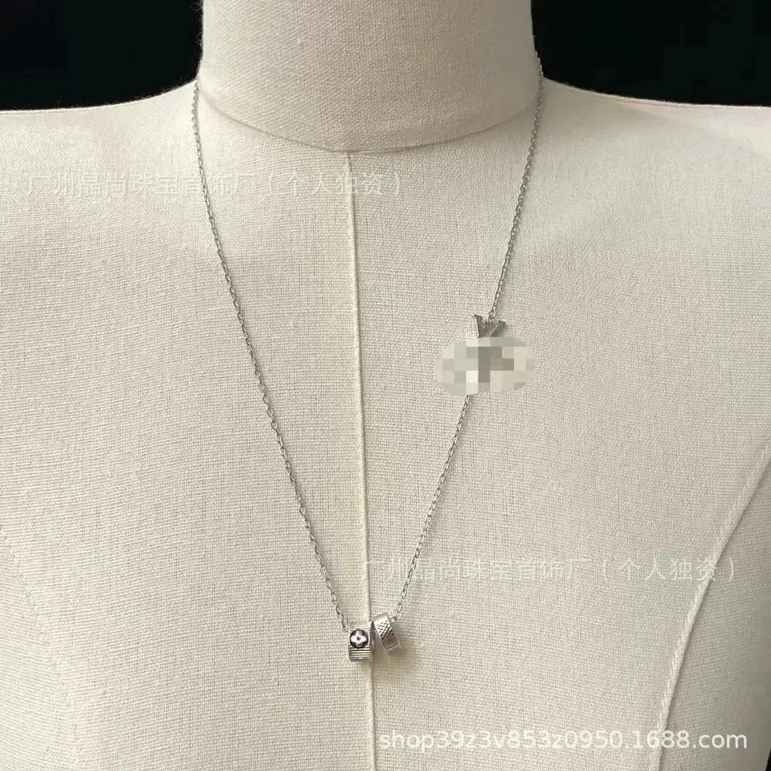Louis Vuitton Tabi Arrow Necklace Silver Jewelry