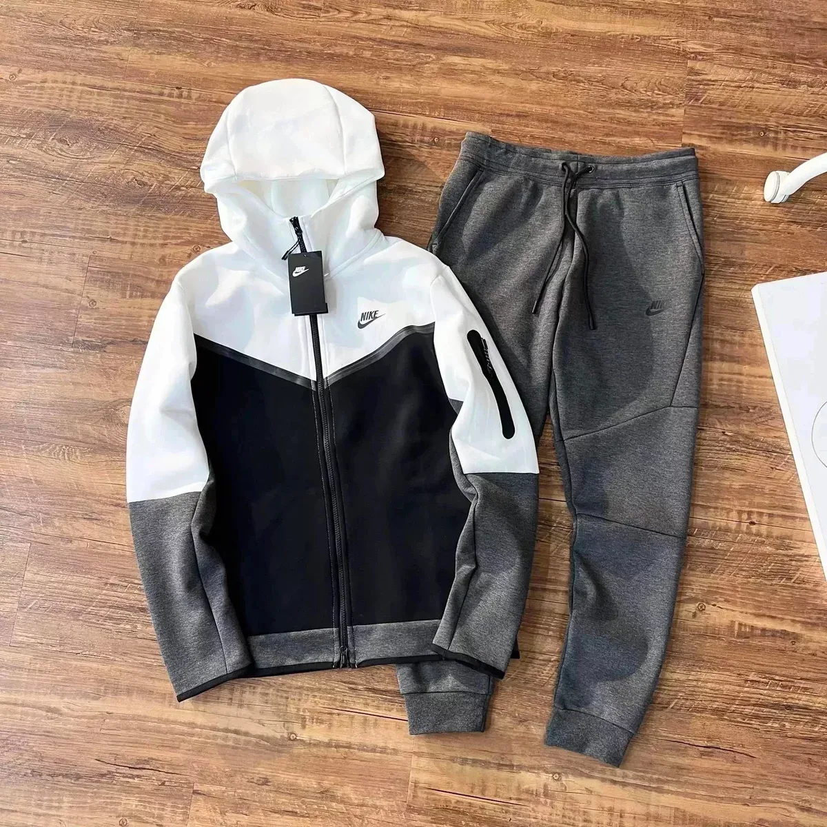 Nike Tech Fleece White/Black/Grey Tracksuit
