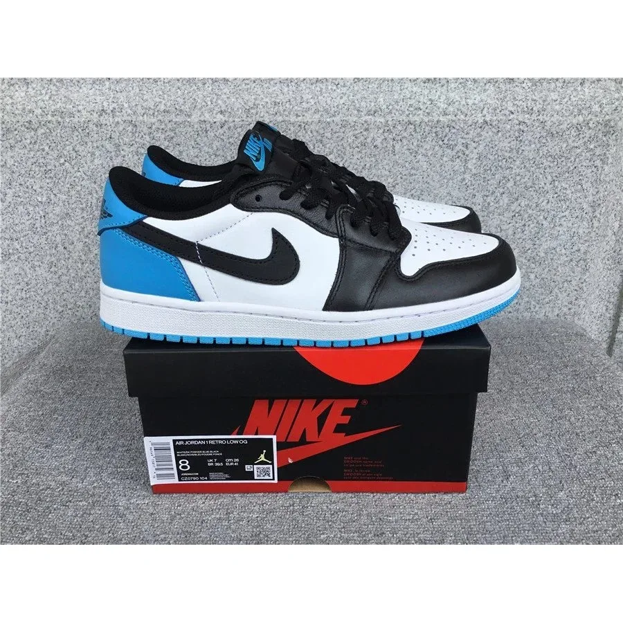 Nike Air Jordan 1 Retro Low OG 'UNC' Sneakers