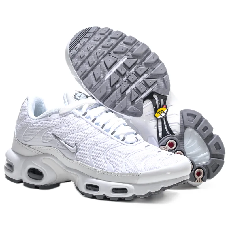 Nike Air Max Plus White/Black Sneakers