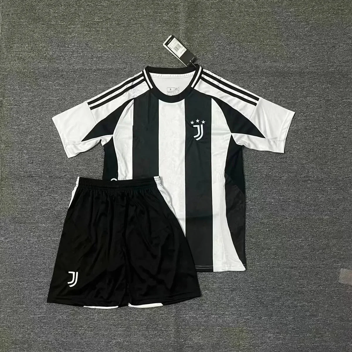 Adidas Juventus Home Kit 2024/25 Soccer Set