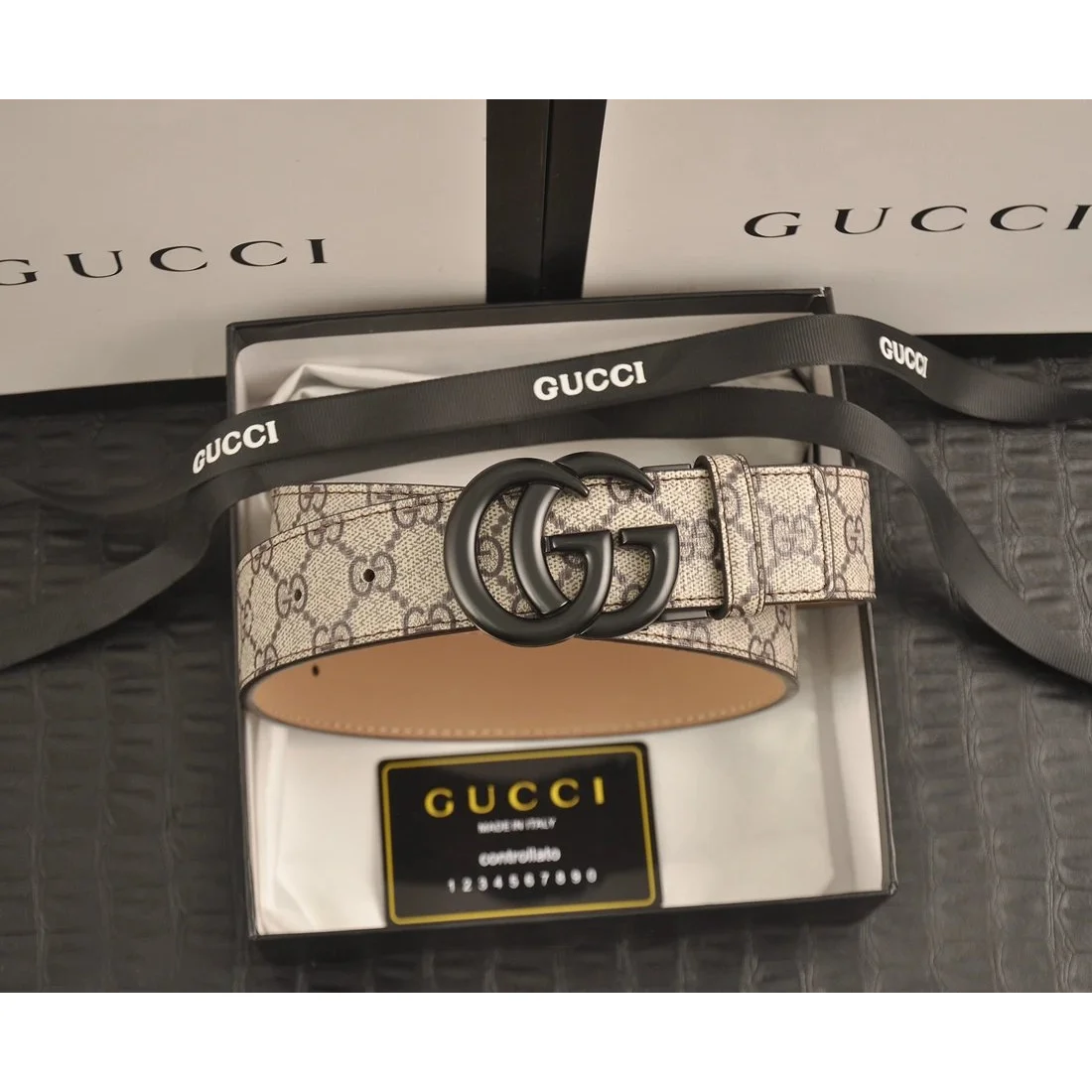 Gucci GG Supreme Belt Beige/Black Leather Belt