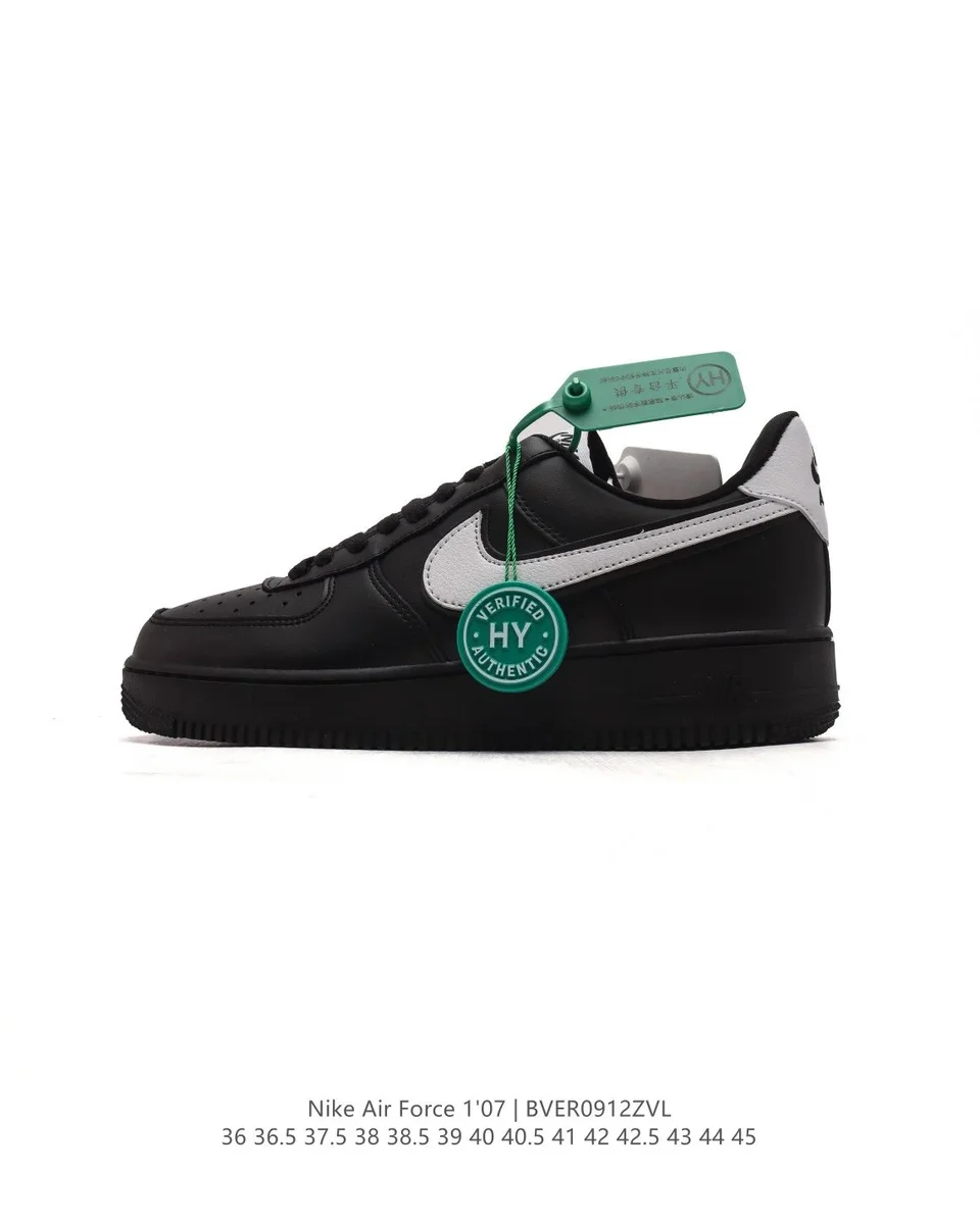 Nike Air Force 1 '07 Black/White Sneakers