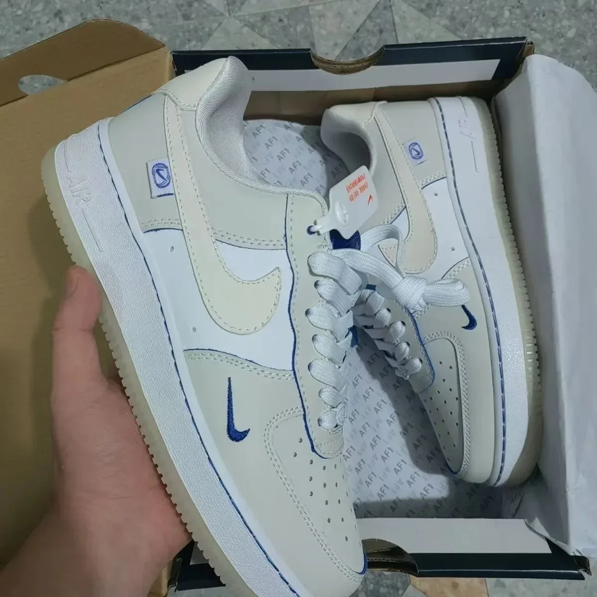 Nike Air Force 1 Sail/University Red Sneakers