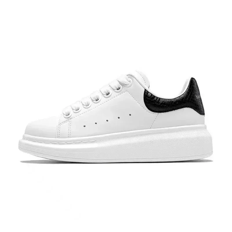 Alexander McQueen McQueen White/Black Sneakers