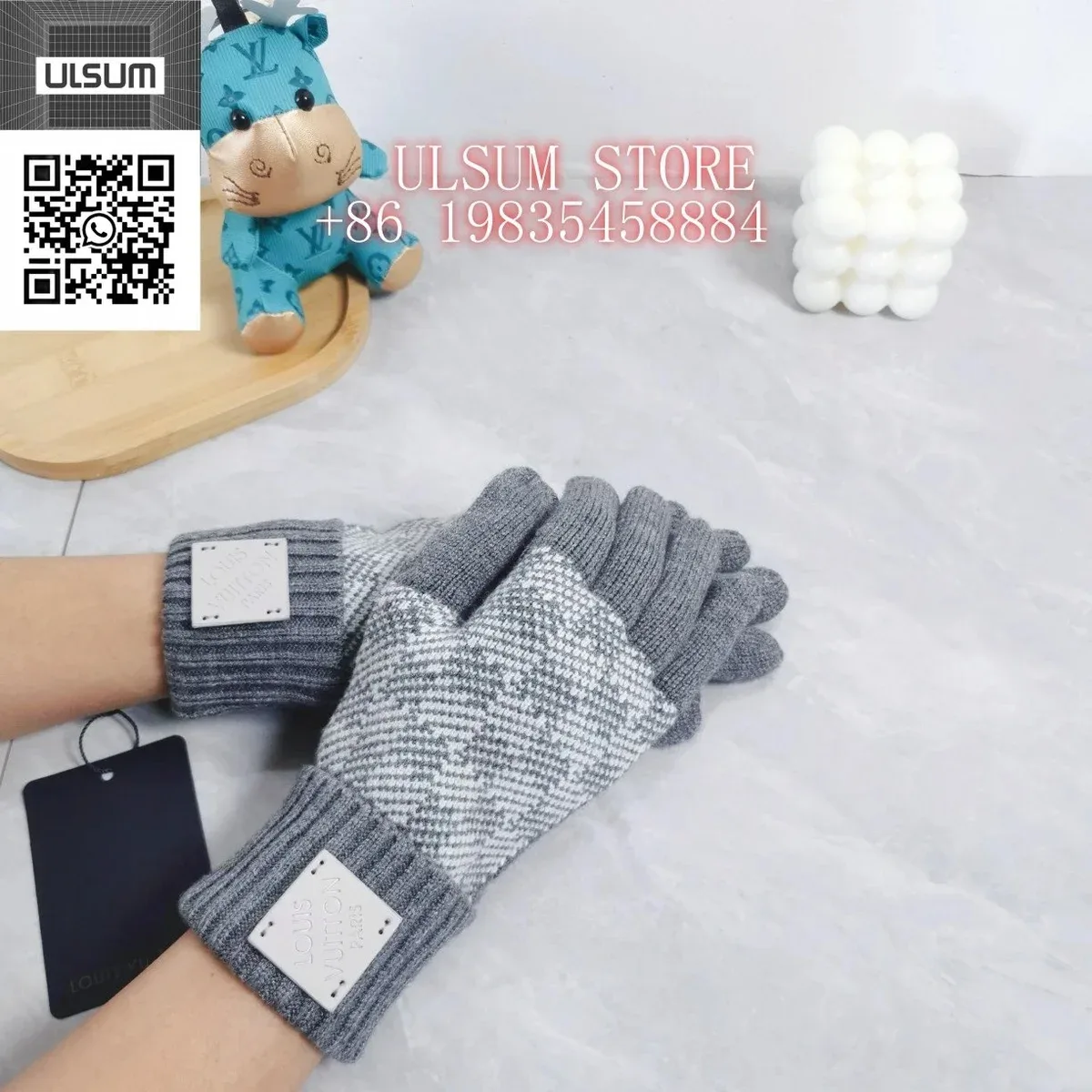 Louis Vuitton Grey Monogram Gloves