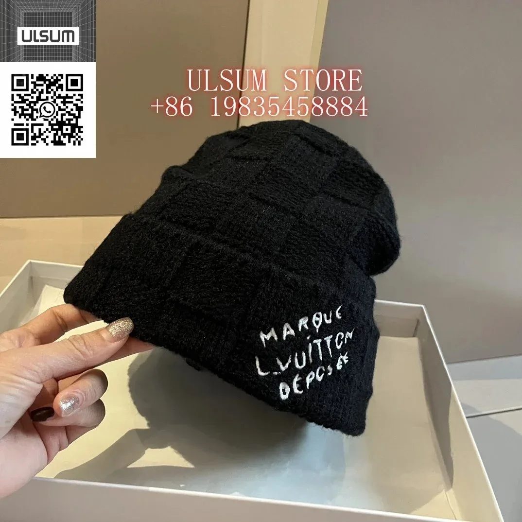 Louis Vuitton Black MARQUE Embroidered Beanie