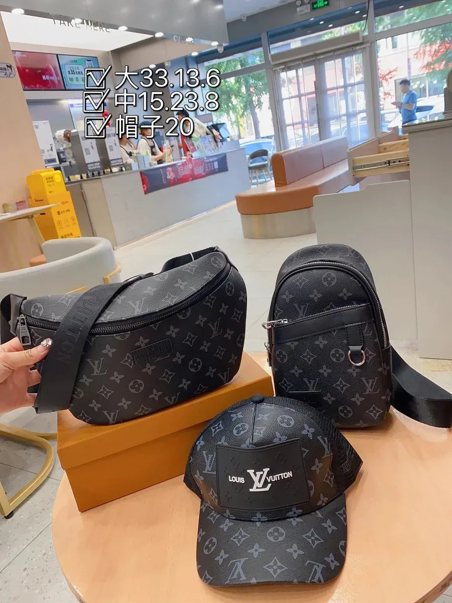 Louis Vuitton Neverfull Monogram Canvas Bag & Cap Set