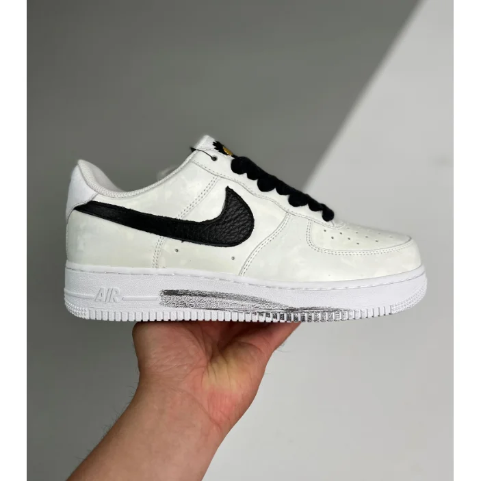Nike Air Force 1 White/Black Sneakers