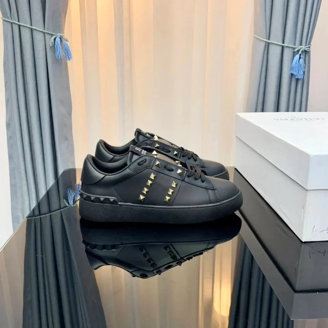 Valentino Rockstud Black Leather Sneakers