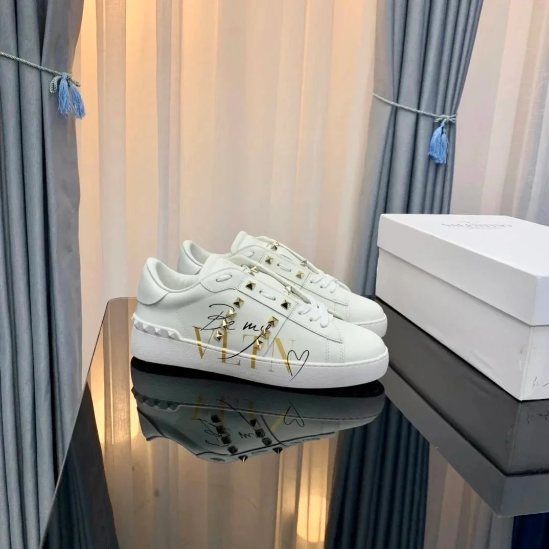 Valentino Rockstud Be Me White Sneakers