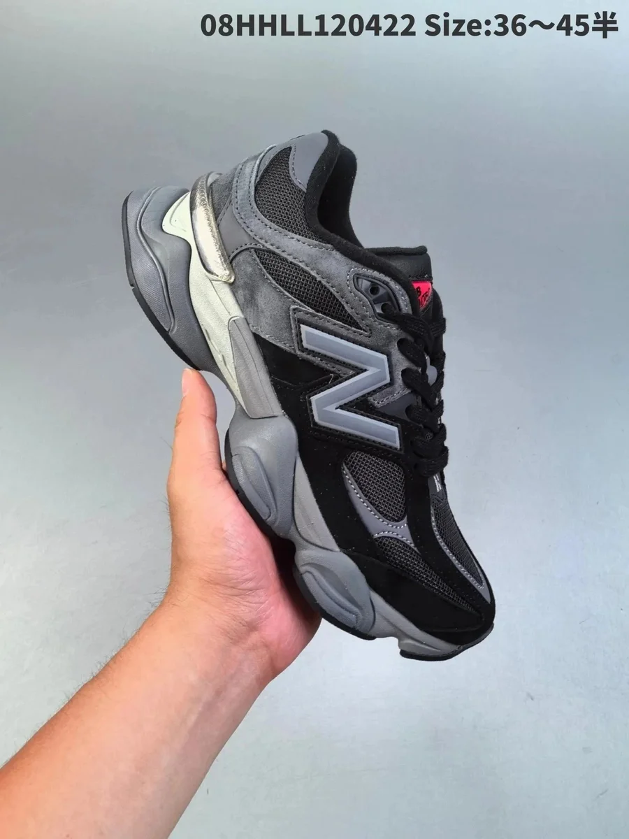New Balance 900 Triple Black Sneakers
