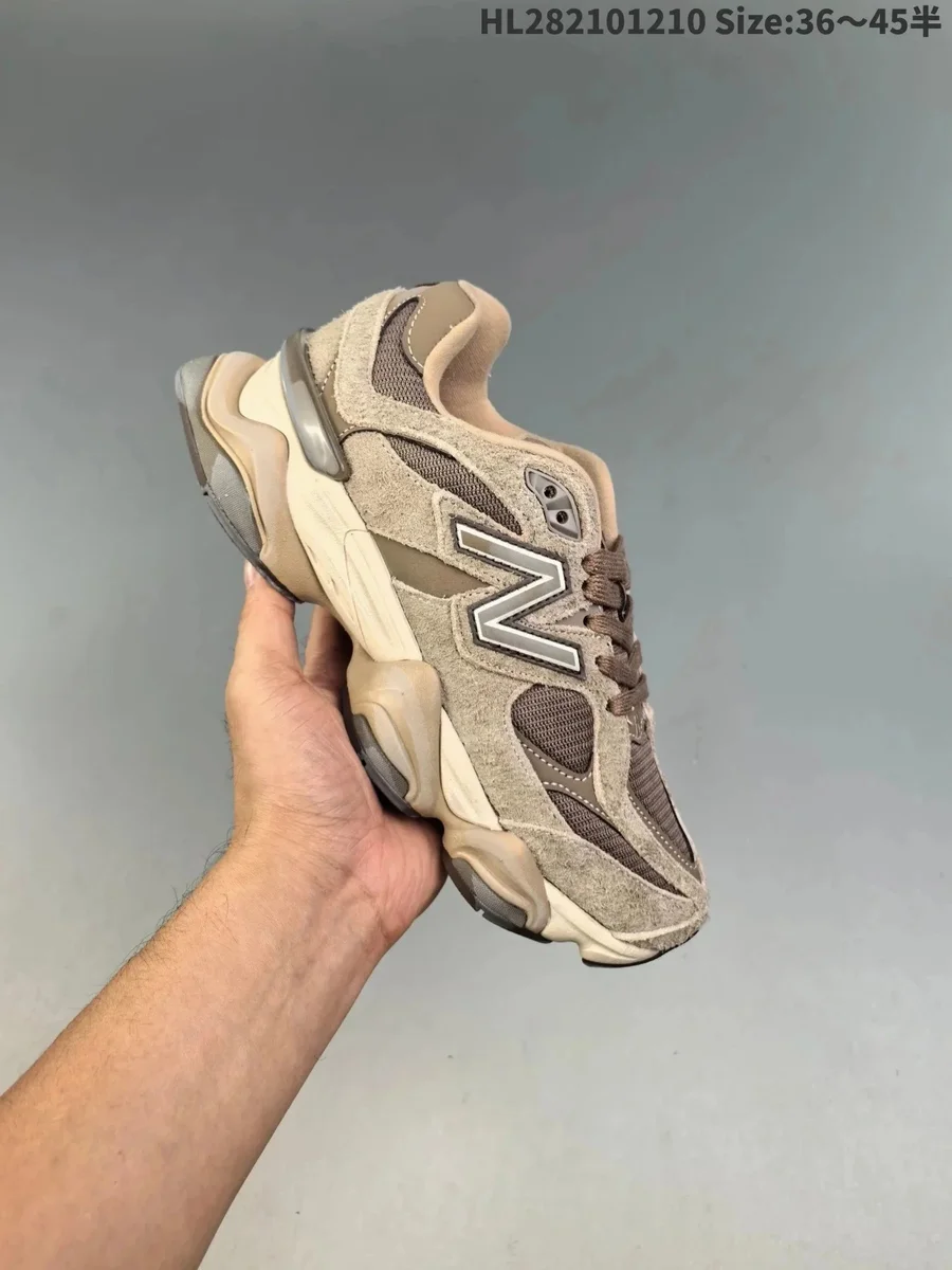 New Balance 900 MT1002R Beige Sneakers