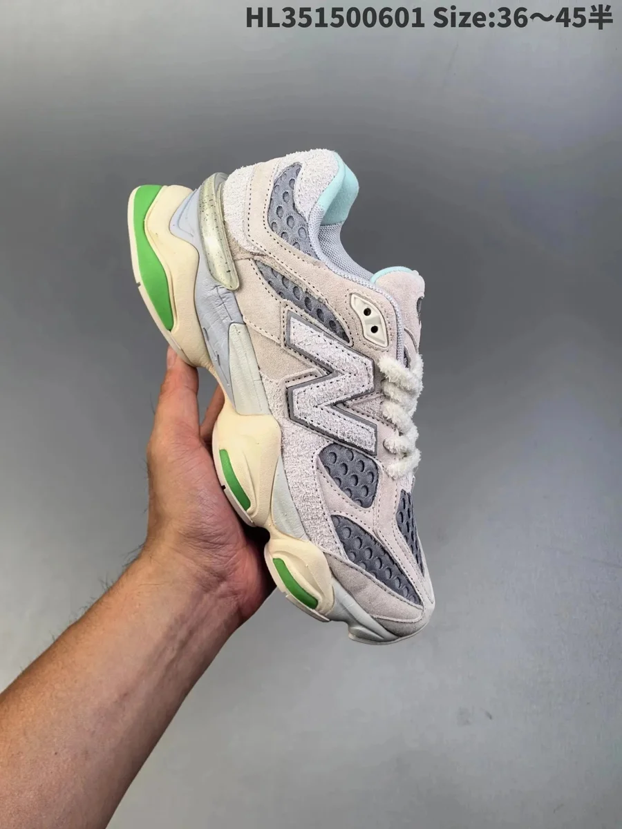 New Balance 900 ML900 Sail/University Red Sneakers