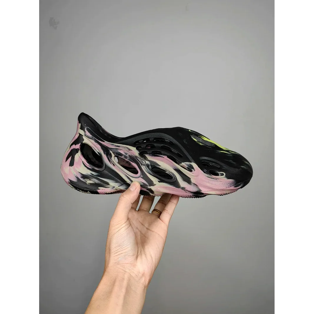 Yeezy 700 Olive Sneakers