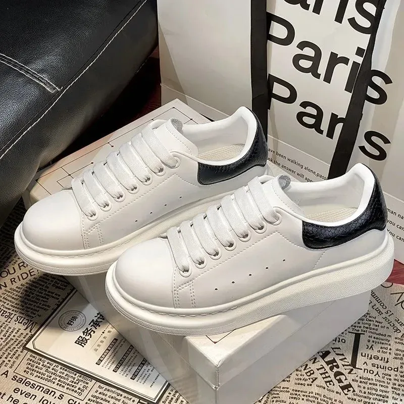 Alexander McQueen McQueen Oversized White/Black Sneakers