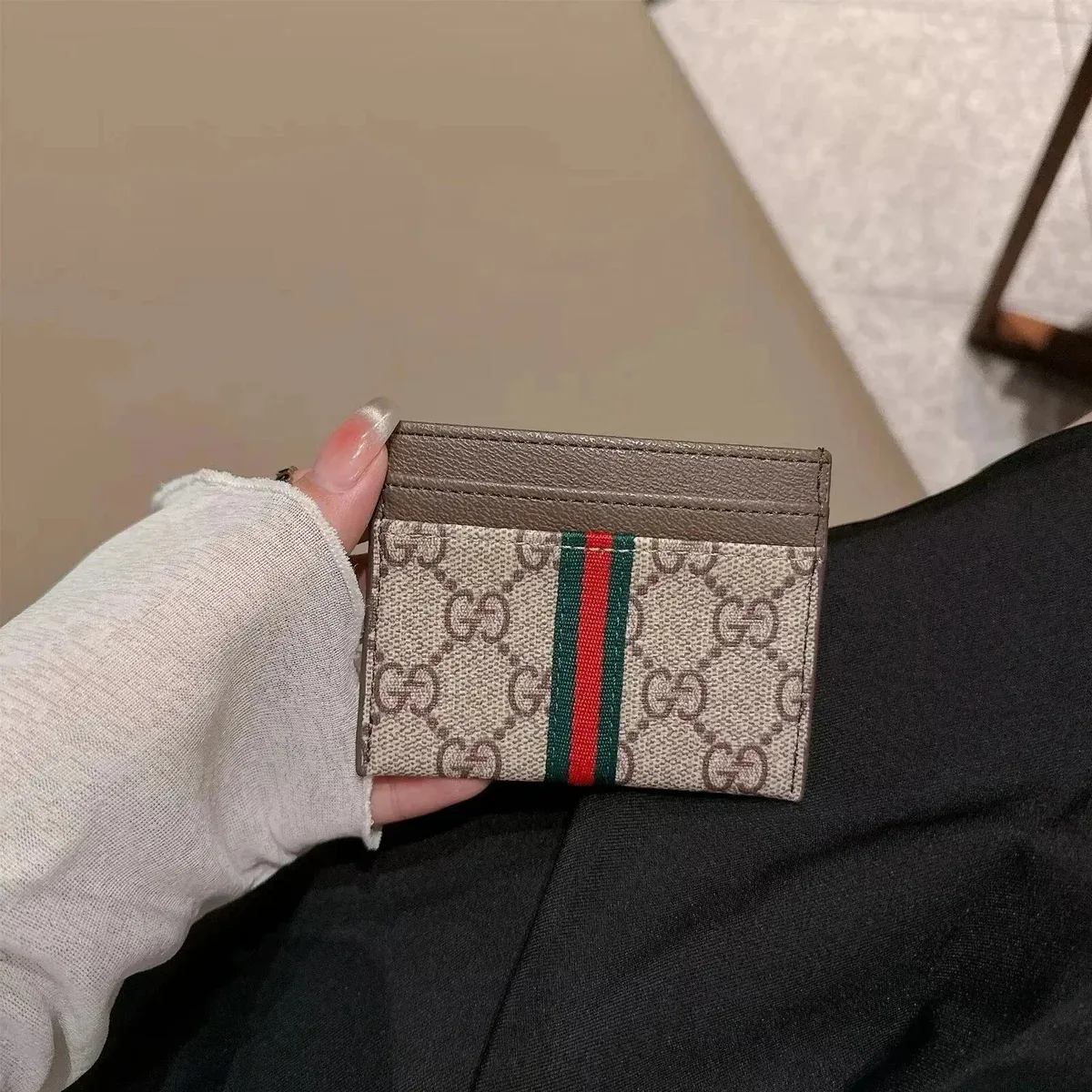 Gucci Iconic GG Canvas Cardholder Beige/Red/Green