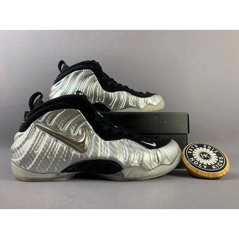 Nike Air Foamposite One Triple Silver Sneakers