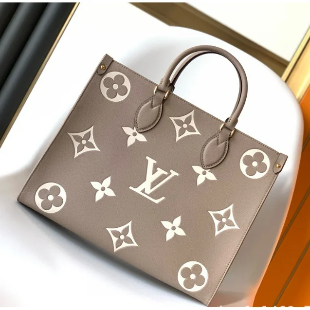 Louis Vuitton Neverfull Monogram Tote Bag Beige