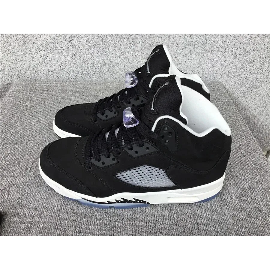 Air Jordan 5 Black/White Sneakers