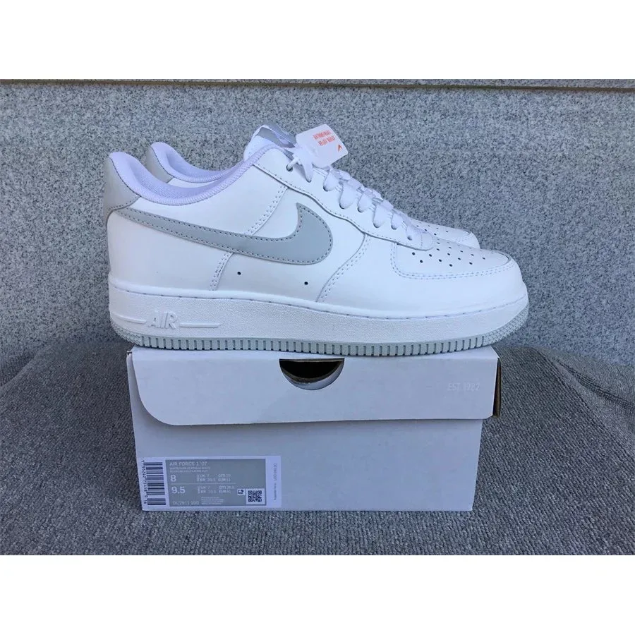 Nike Air Force 1 Sail/University Red Sneakers