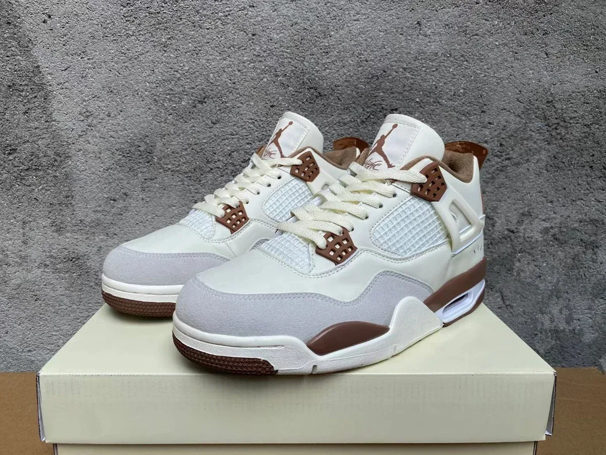 Nike Air Jordan 4 '07 Sail/Brown Sneakers