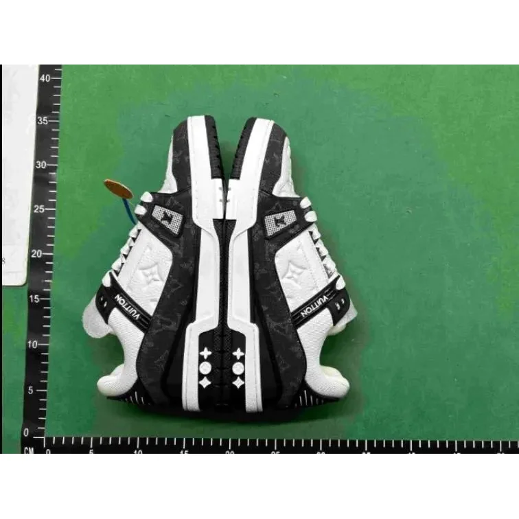 Louis Vuitton LV Trainer Black/White Sneakers