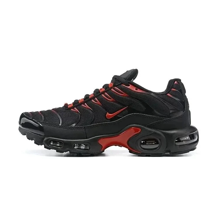 Nike Air Max Plus Black/University Red Sneakers