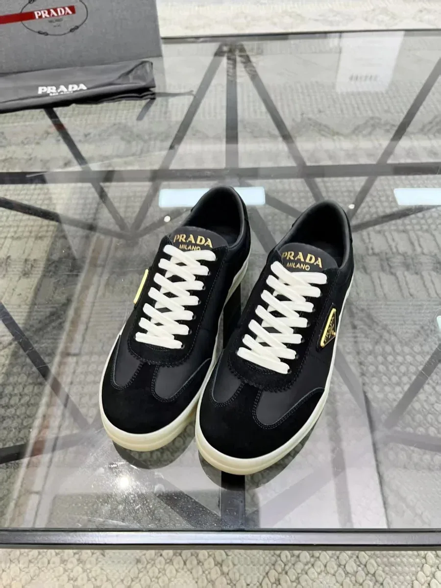 Prada Prada Runners Black & Gold Sneakers Black - 1
