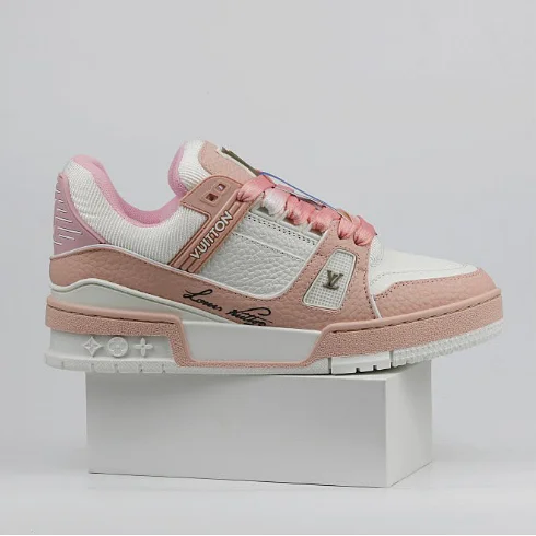 Louis Vuitton Louis Vuitton LV Trainer Pink/White Sneakers Pink