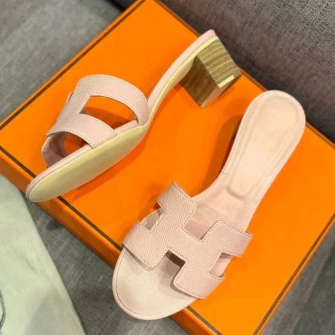 Hermès Sandali Oroton in pelle beige