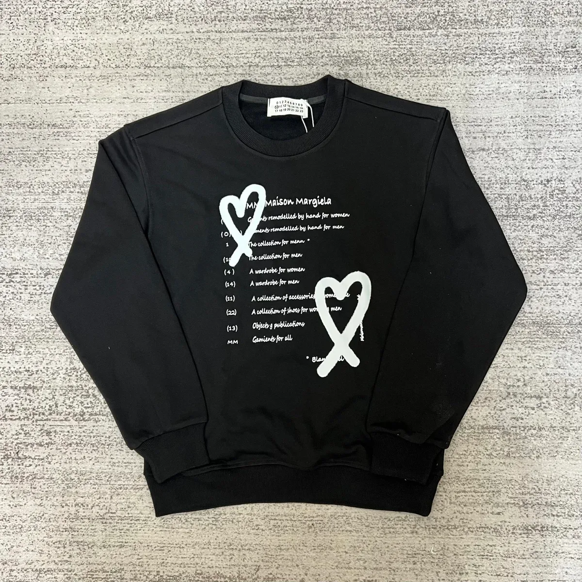 Maison Margiela Maison Margiela Black Heart Print Crewneck Sweatshirt Black - 1