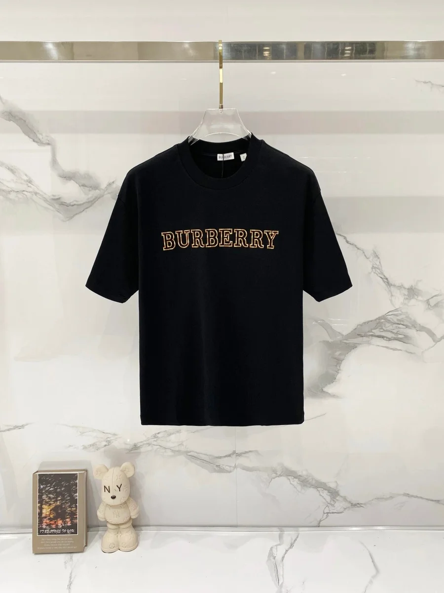 Burberry Burberry Black Gold Logo T-Shirt Black - 1