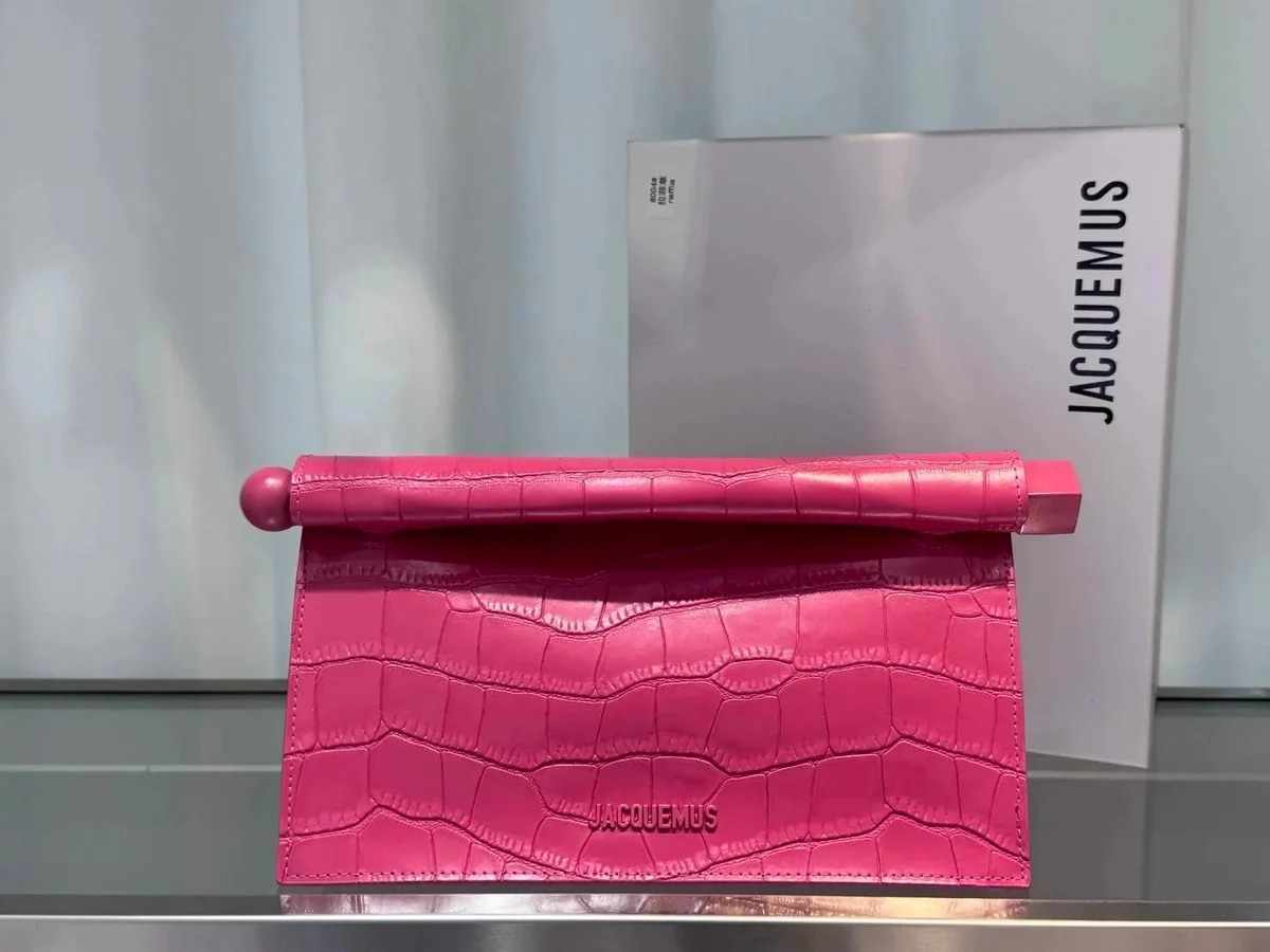 Jacquemus Jacquemus Pink Croc-Embossed Clutch Bag Pink - 1