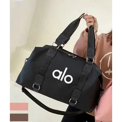 Alo Yoga Alo Yoga Black Duffel Bag Black - 1