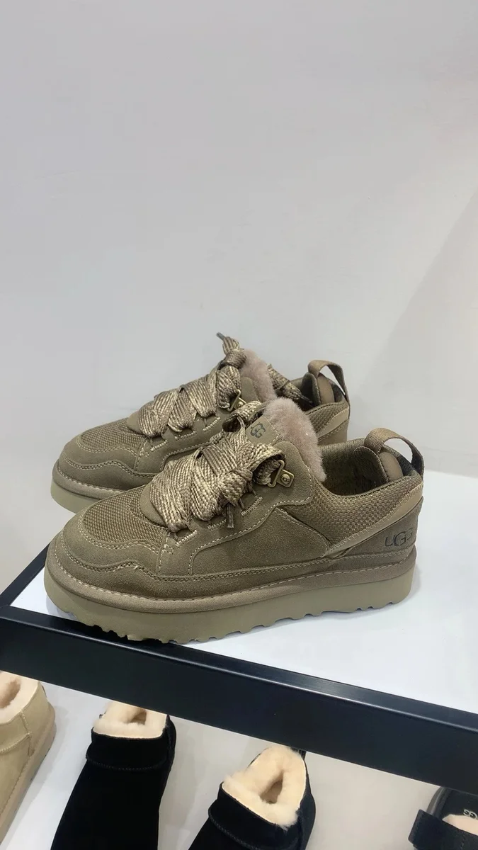 UGG UGG Classic Short Olive Sneakers Brown