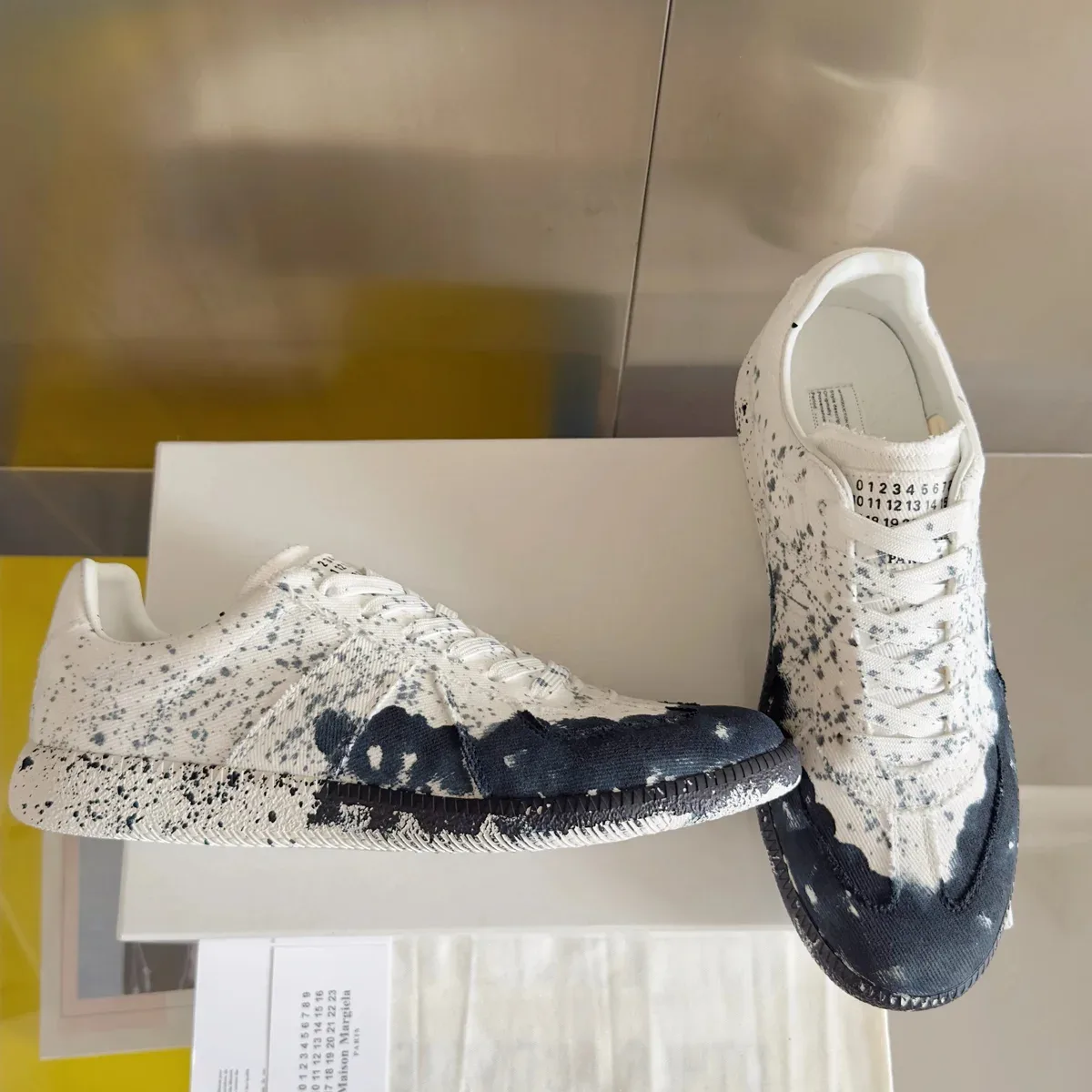 Maison Margiela Maison Margiela Replica Splatter White/Black Sneakers White - 1