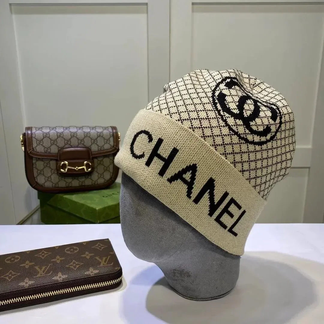 Chanel Beanie Cream/Black Headwear