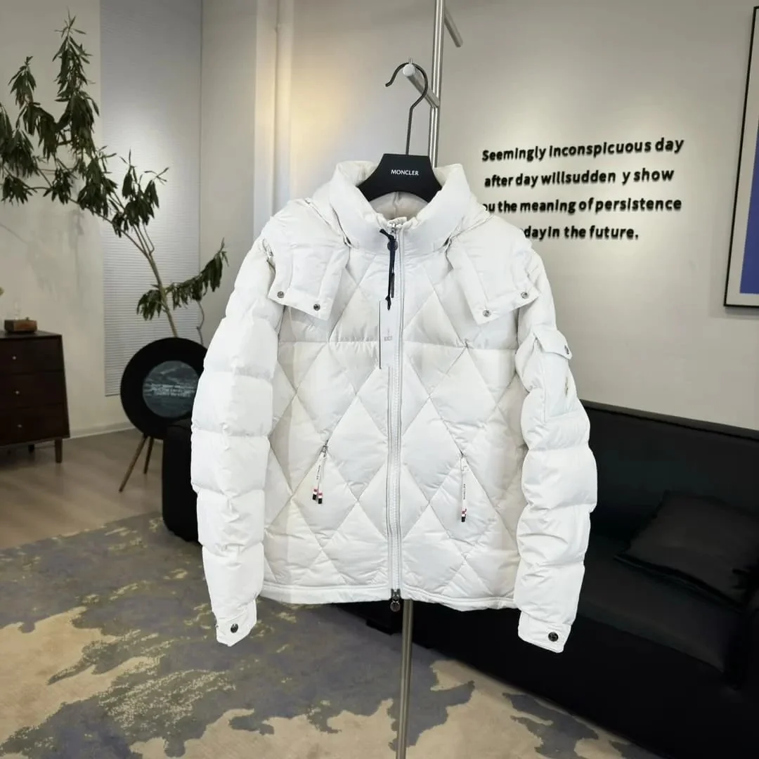 Moncler Moncler White Diamond Quilted Puffer Jacket White