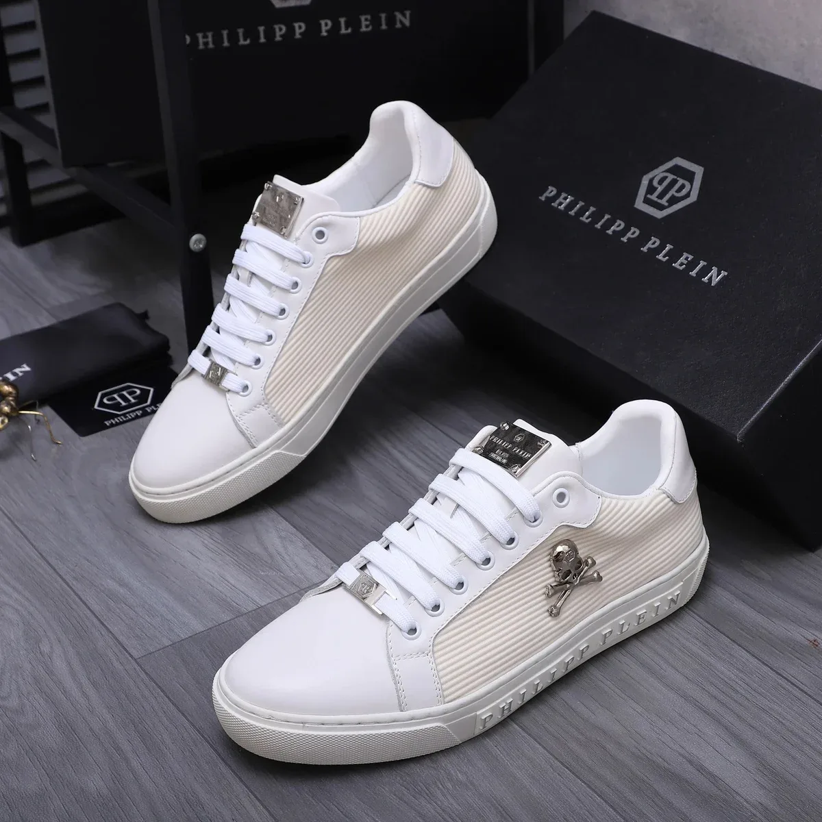 Philipp Plein Philipp Plein Skull Embellished White Sneakers White - 1