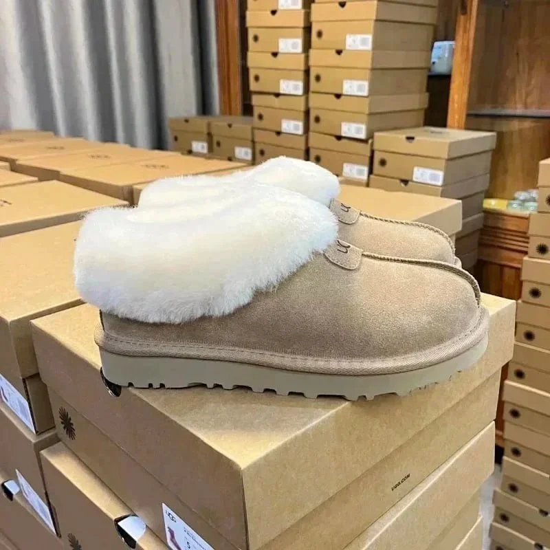 UGG UGG Beige/White Shearling Slippers Beige